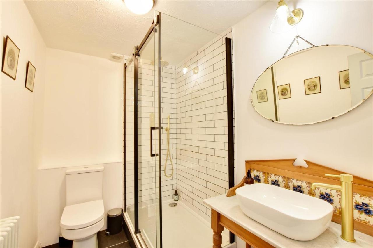 Nine The Boathouse Apartment ไรย์ ภายนอก รูปภาพ
